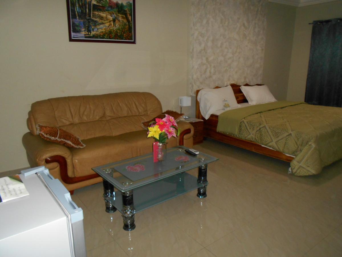 Agla Hotel Ломе Экстерьер фото
